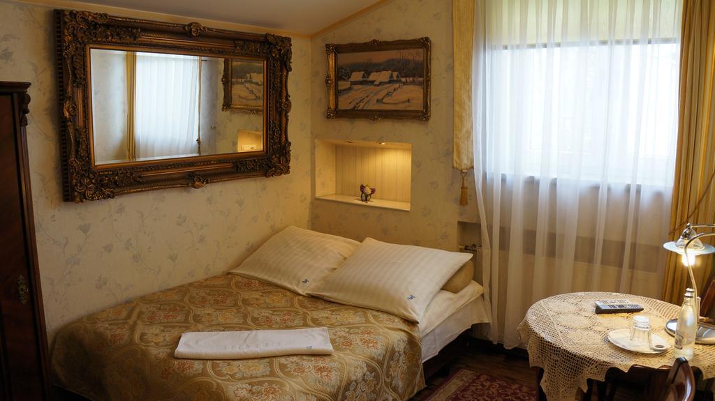 Florian Budget Rooms Krasków Rom bilde
