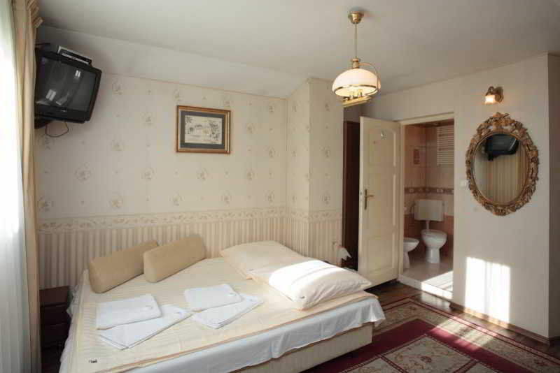 Florian Budget Rooms Krasków Eksteriør bilde