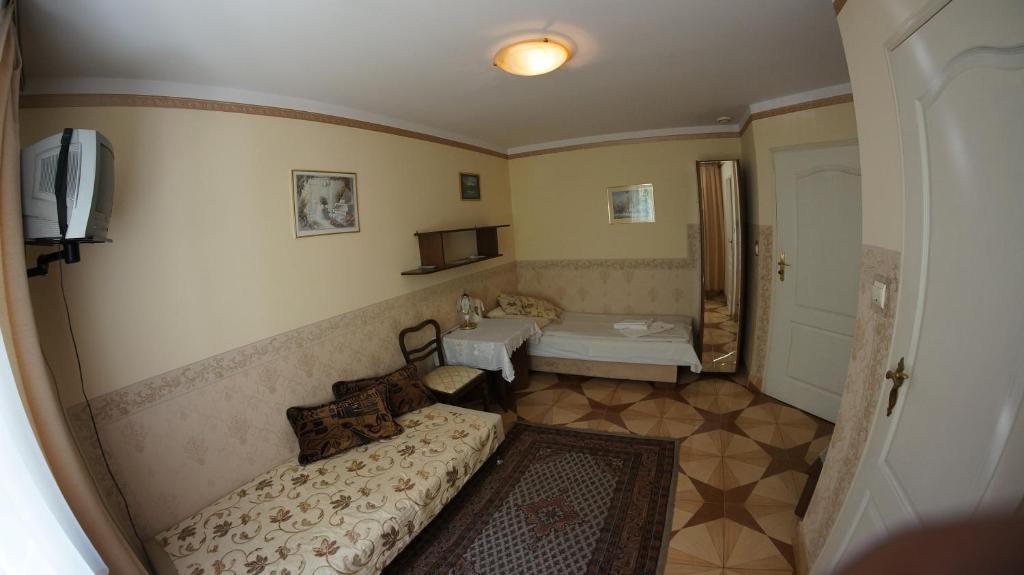 Florian Budget Rooms Krasków Eksteriør bilde