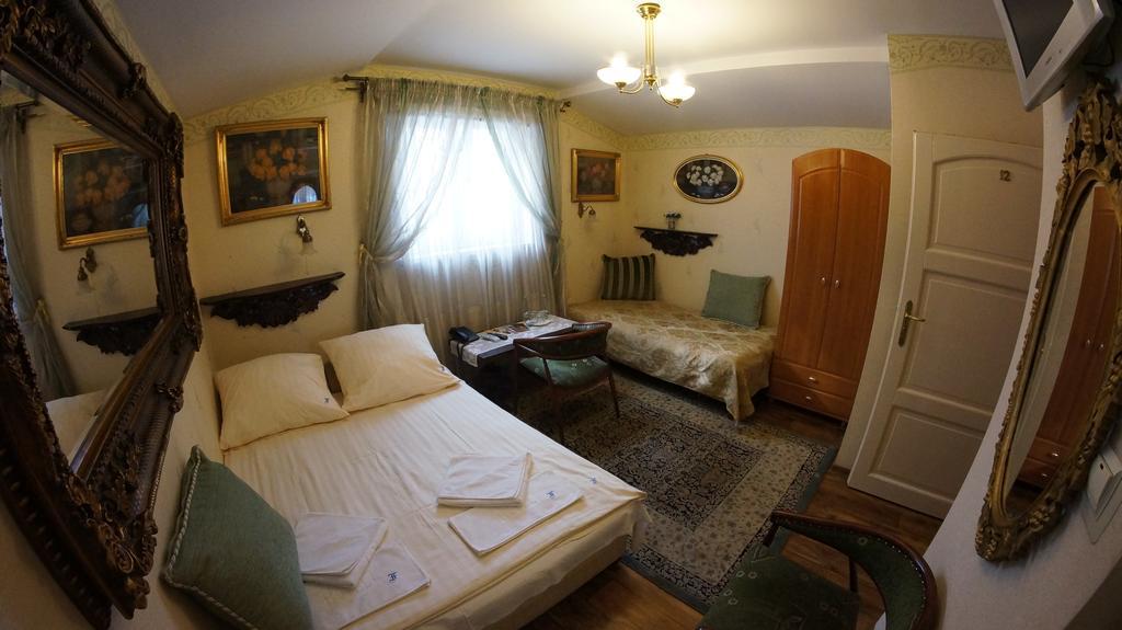 Florian Budget Rooms Krasków Eksteriør bilde